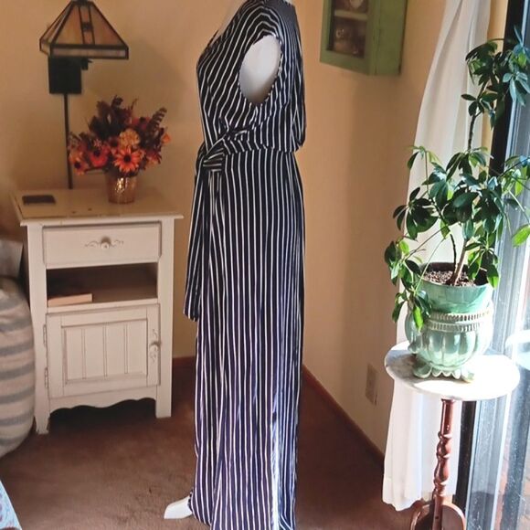 Isaac Mizrahi Live Striped Maxi Dress - Picture 4 of 13